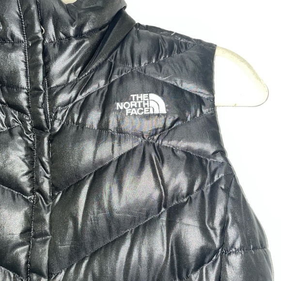 The North Face 550 dark grey vest - Picture 4 of 11